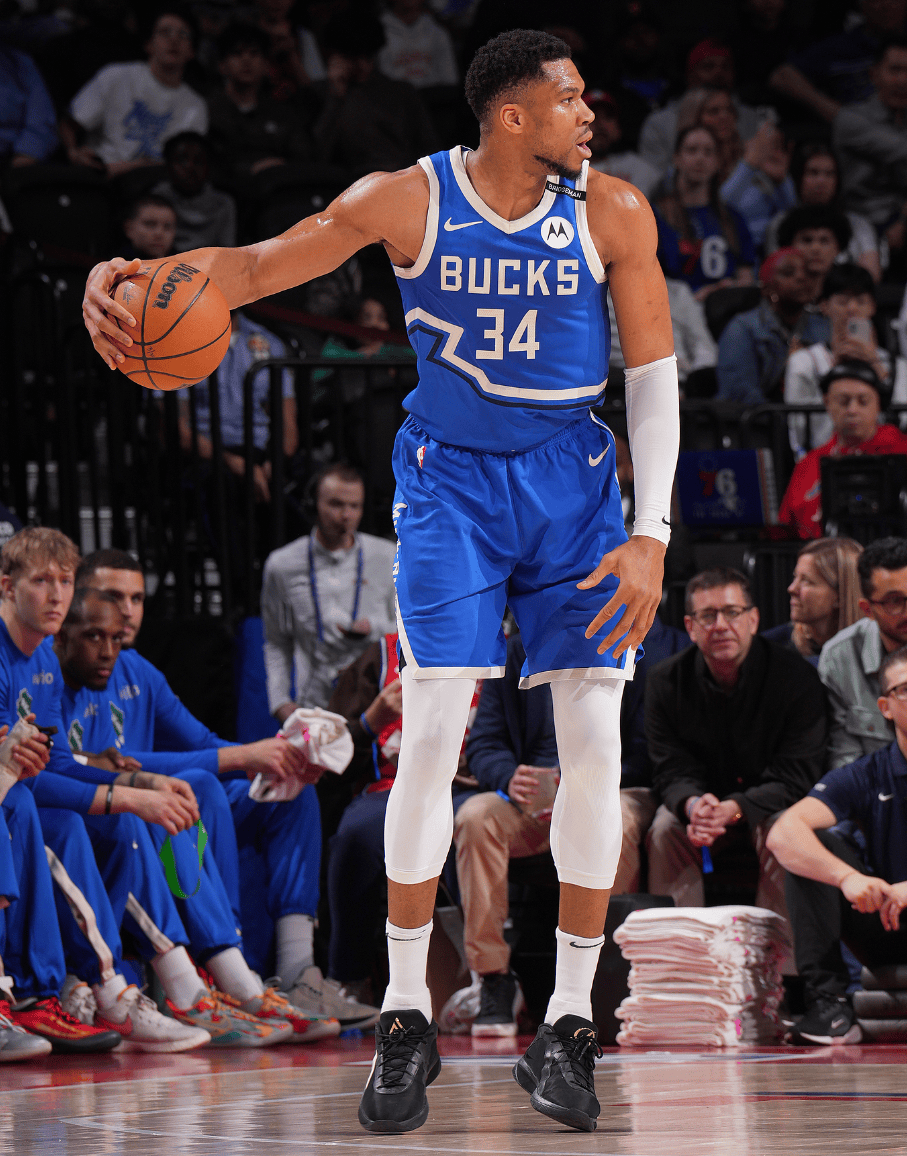 意甲积分榜：米兰凭净胜球领跑，前四只差1分，尤文仍第7（意甲排名：米兰靠净胜球占据头名，前四仅差1分，尤文仍居第7）