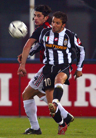 意媒：尤文、国米都在关注佩莱格里尼与罗马的续约情况（意媒：尤文与国米密切关注佩莱格里尼与罗马的续约进展）