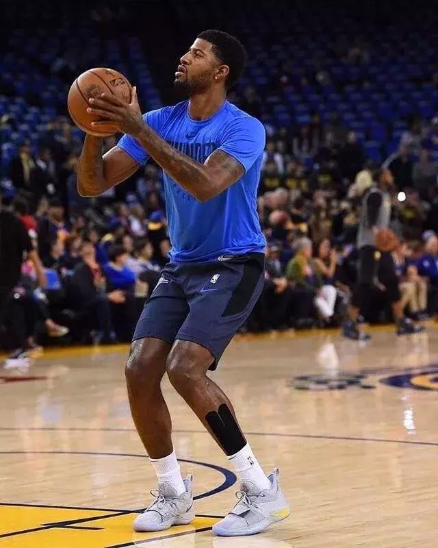 阿隆索：拉莫斯对我影响很大；很意外阿扎尔在皇马没有成功（阿隆索：拉莫斯对我的影响深远；惊讶阿扎尔未在皇马取得成功）