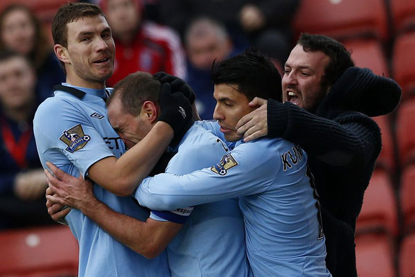 战三镇替补出场，依木兰完成山东泰山一线队首秀（依木兰对阵三镇替补登场，完成山东泰山一线队处子秀）