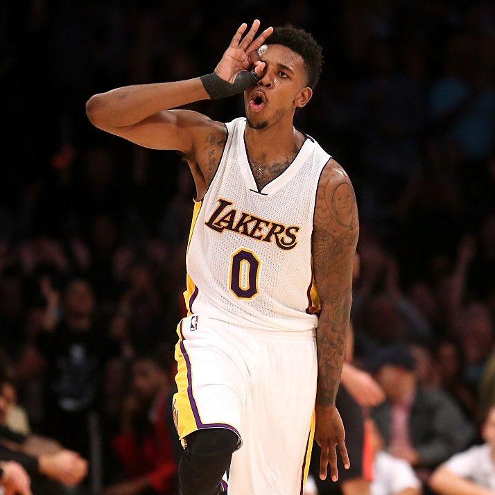 拉菲尼亚金球第五是否不公平？莱万：其实这些排名不能太当真（拉菲尼亚金球第5合理吗？莱万：别太在意这些排名）