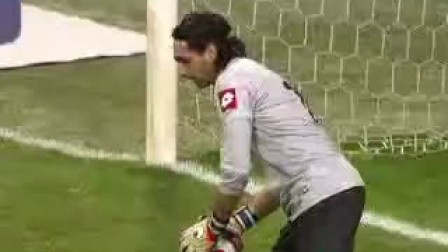 系统局了？柔佛全场狂轰48脚12射正未破门，海港仅6脚射门（系统味拉满？柔佛48脚12射正仍零进球，海港全场仅6次射门）